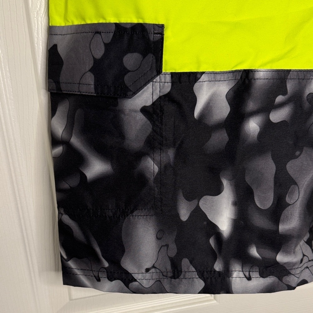 NWT ZeroXposur Boys Black and Neon Yellow Swim Board Shorts - Picture 4 of 7